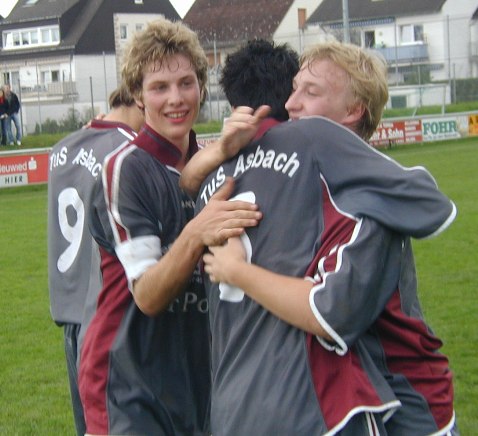   ♫ ♫  Denn der Daniel ist einer von uns ..........♫ 
