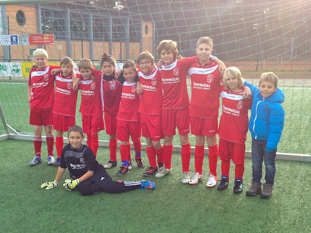Das TuS Asbach E1 Team vom 17.10.2012 (vor dem Spiel)
