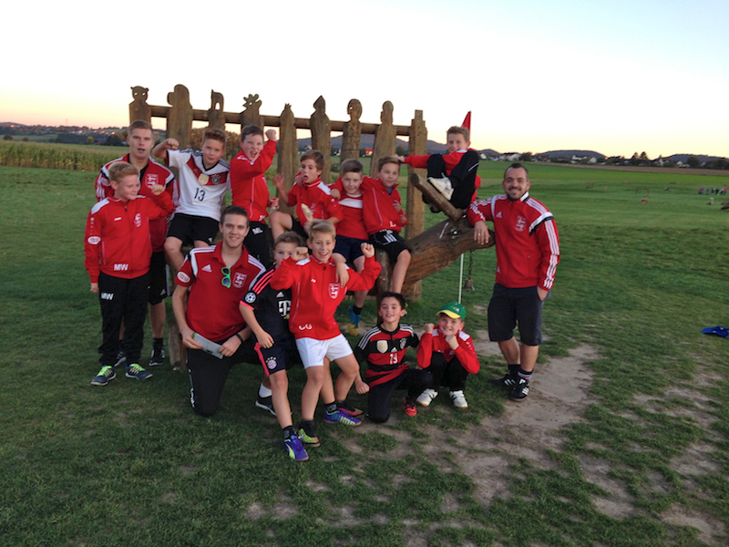 TuS Asbach E1 beim Fussballgolf 02.10.2015
